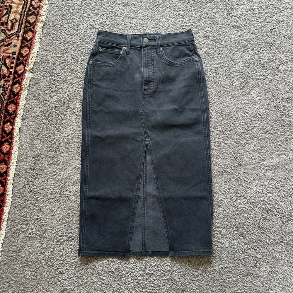 Denim Forum The 90s Halle Stretch Denim Skirt